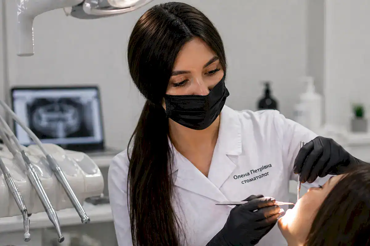Ридчук Олена стоматолог Хмельницький