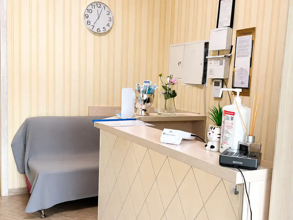 Рецепція стоматології VA Clinic у Хмельницькому